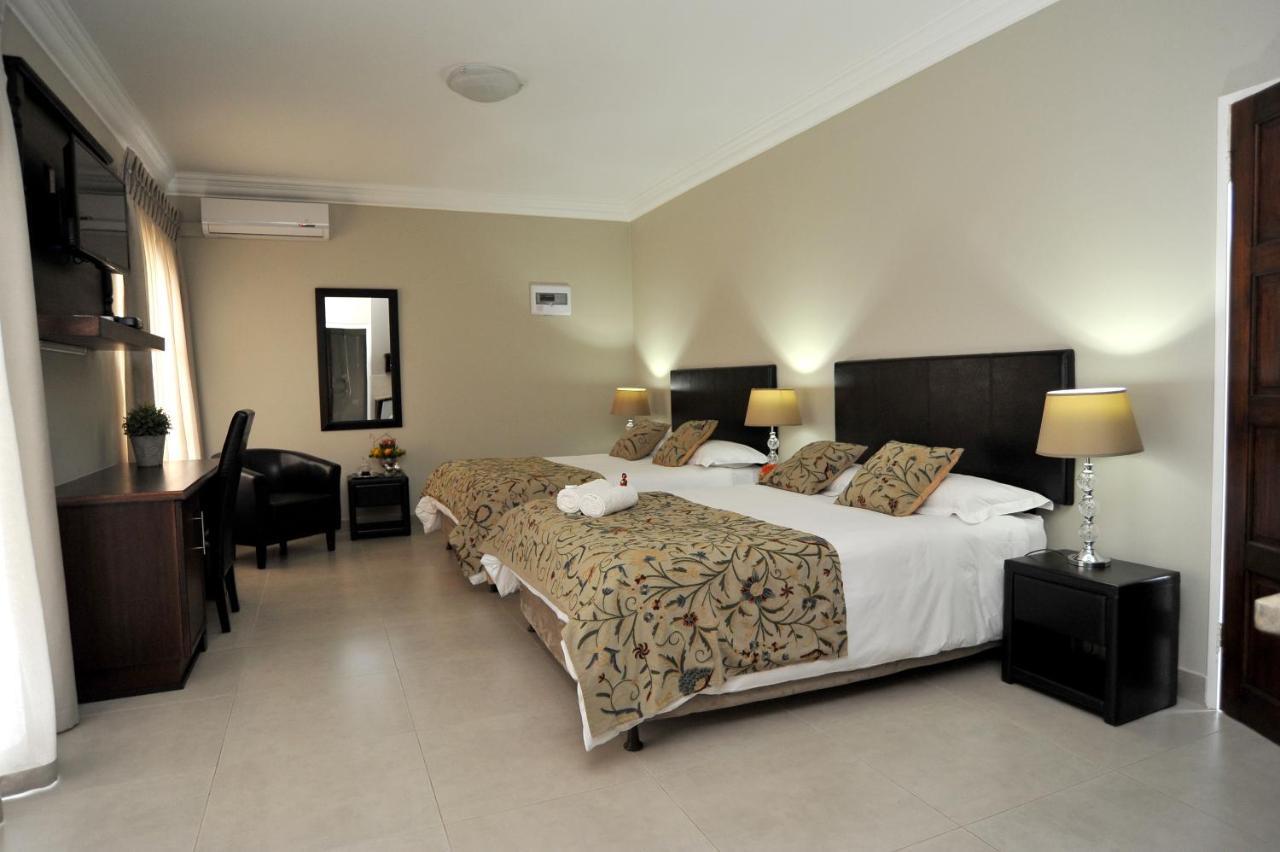 Adato Guesthouse Почефструм Екстер'єр фото