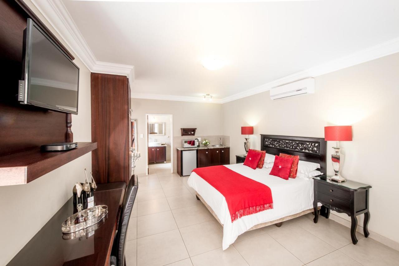 Adato Guesthouse Почефструм Екстер'єр фото