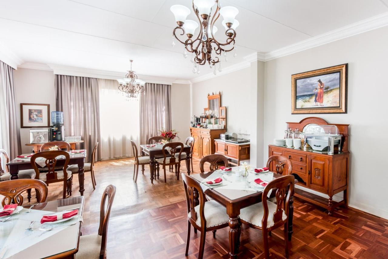 Adato Guesthouse Почефструм Екстер'єр фото