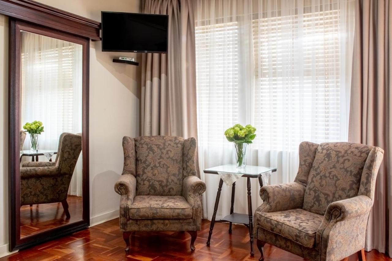 Adato Guesthouse Почефструм Екстер'єр фото