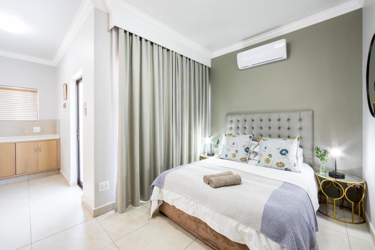 Adato Guesthouse Почефструм Екстер'єр фото